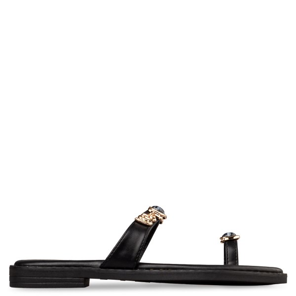 FLAT SANDALS