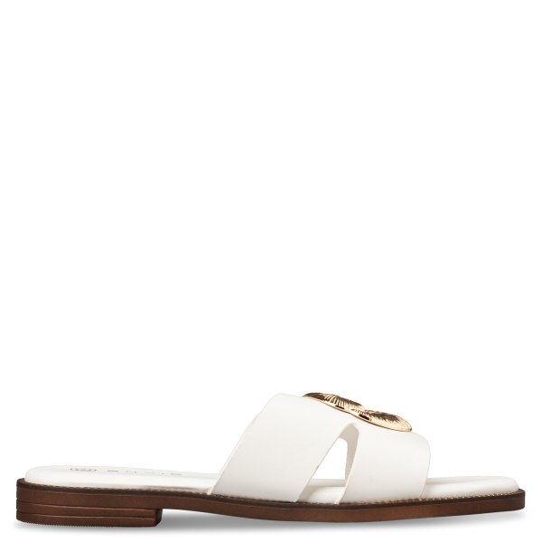 FLAT SANDALS