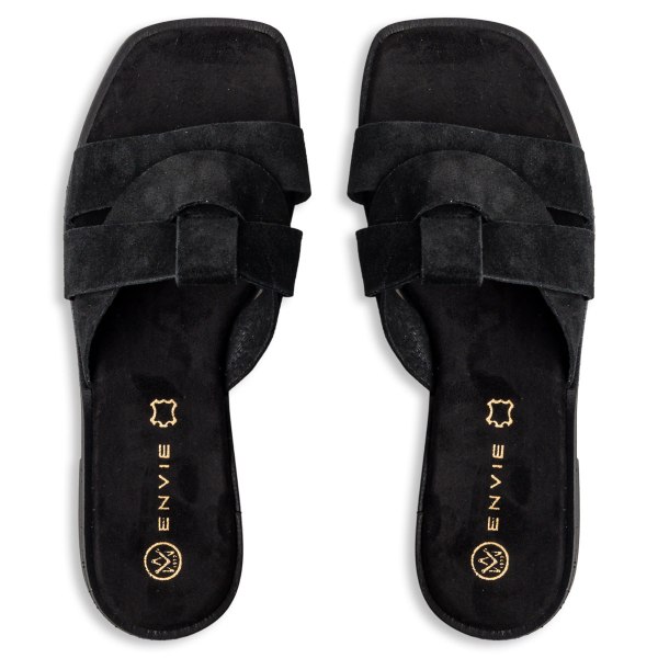 FLAT SANDALS