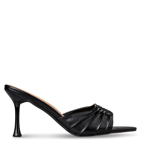 POINTED-TOE MULES