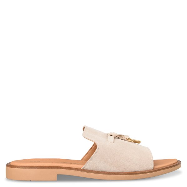FLAT SANDALS