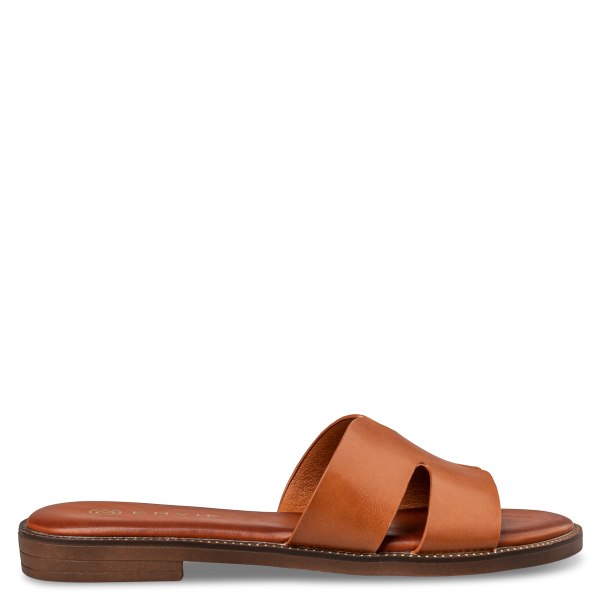 FLAT SANDALS