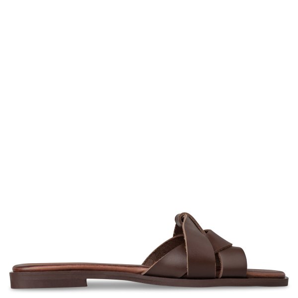 FLAT SANDALS