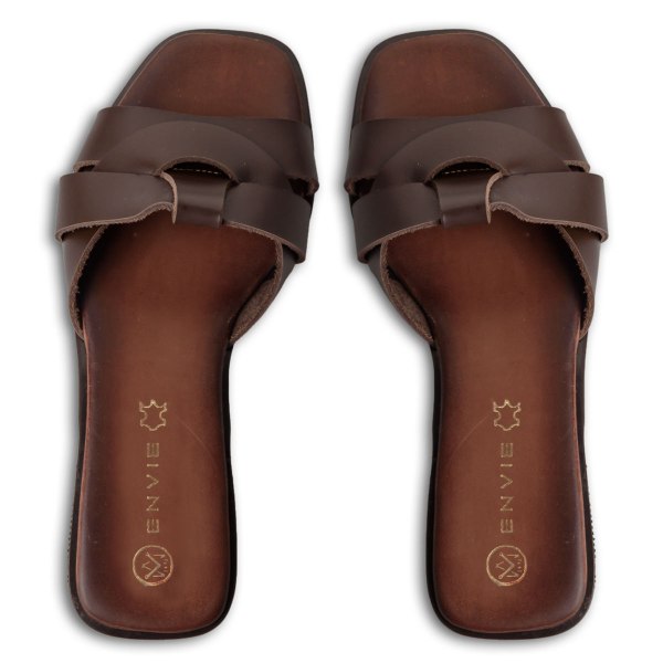 FLAT SANDALS
