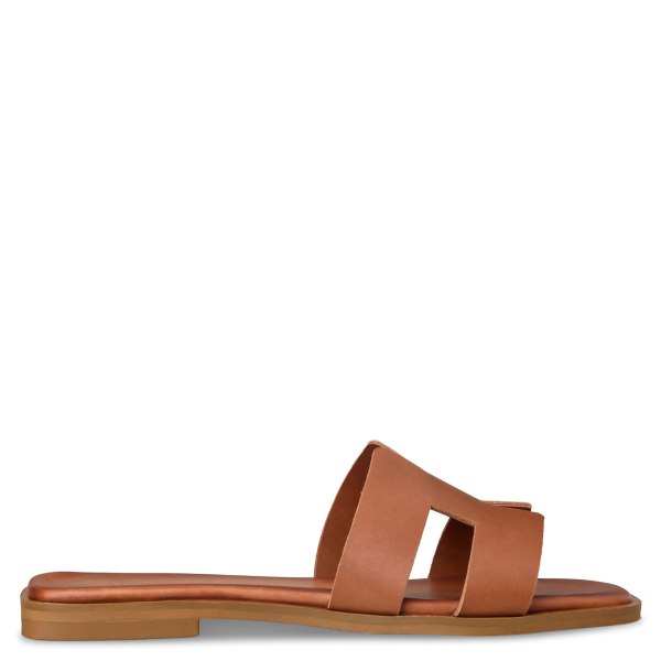 FLAT SANDALS