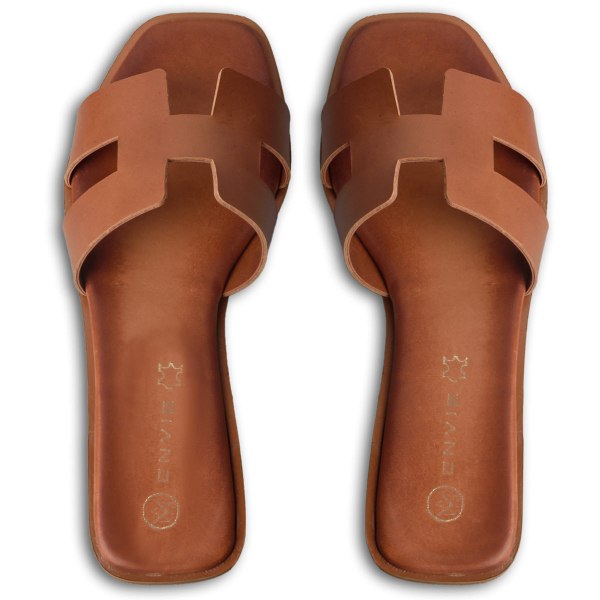 FLAT SANDALS