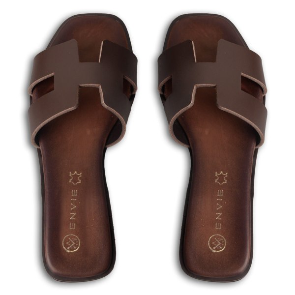 FLAT SANDALS