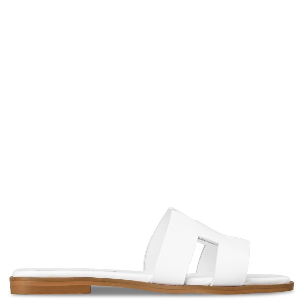 FLAT SANDALS