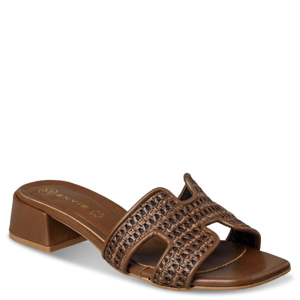LOW-HEEL MULES