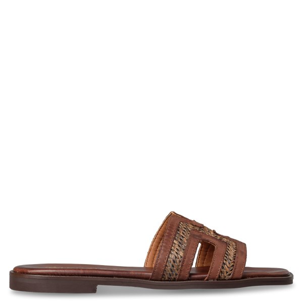 FLAT SANDALS