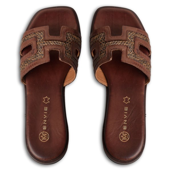 FLAT SANDALS