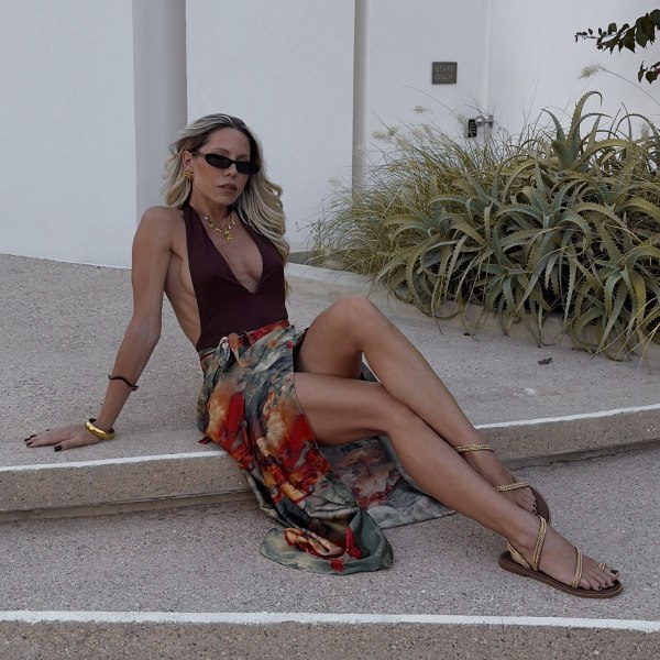 FLAT SANDALS