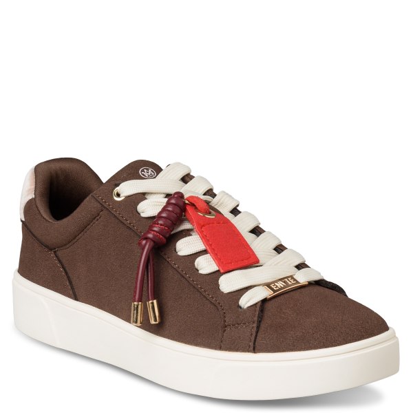 LOW TOP SNEAKERS