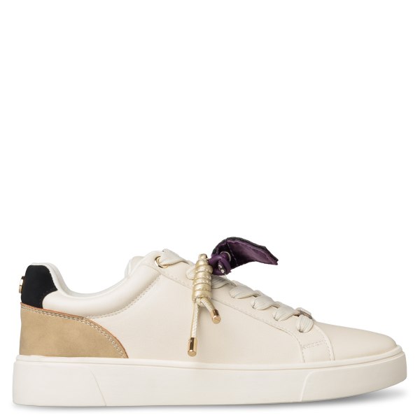 LOW TOP SNEAKERS