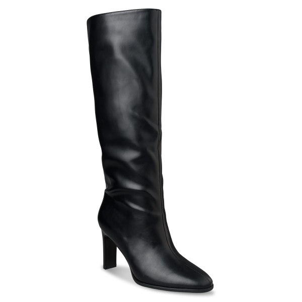 POINTED TOE BOOTS