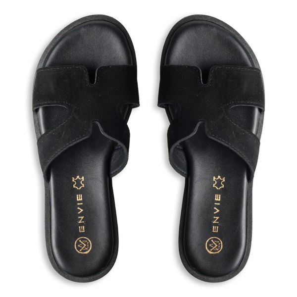 FLAT SANDALS