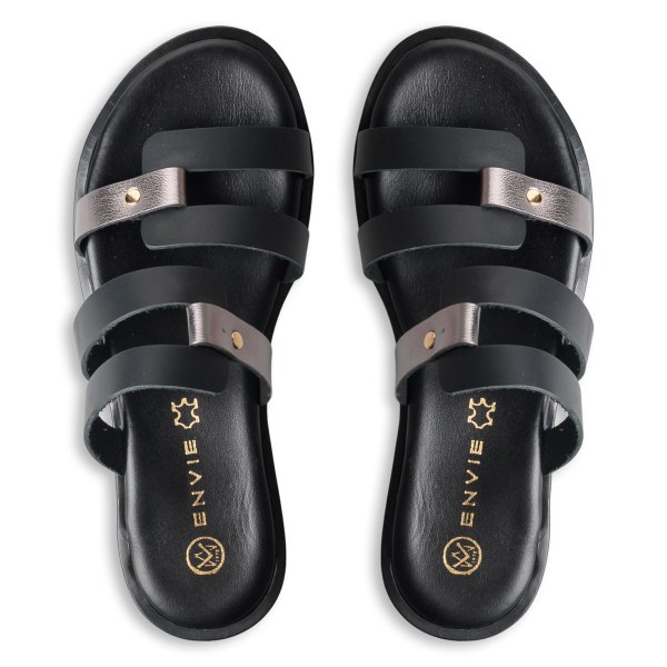 FLAT SANDALS