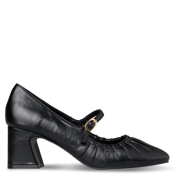 MARY JANE PUMPS