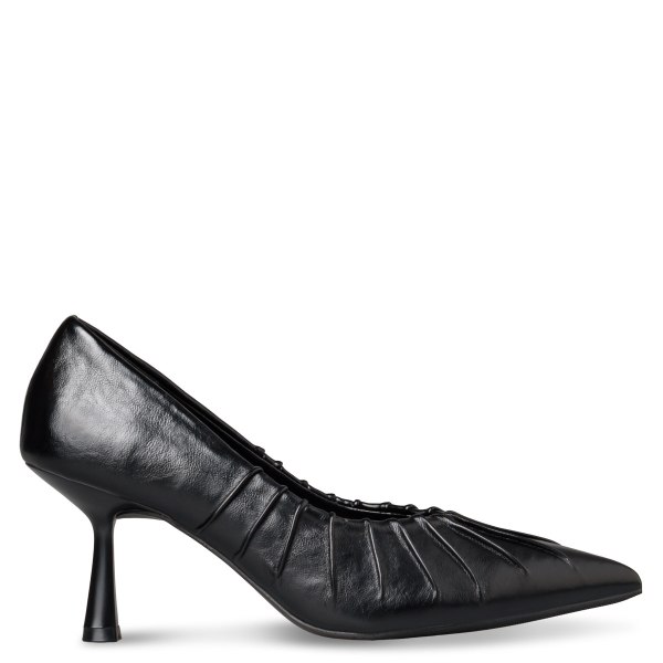 POINTY PUMPS