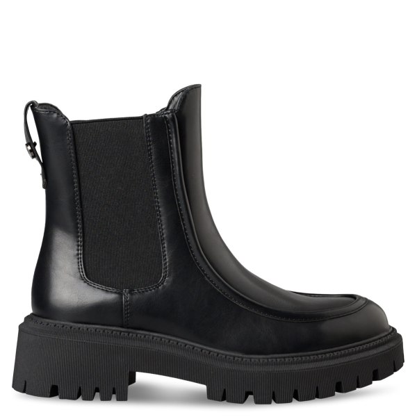 CHELSEA BOOTS