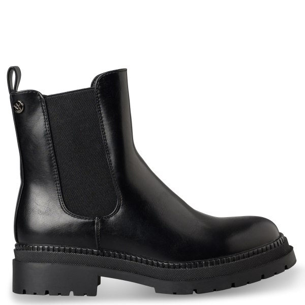 CHELSEA BOOTS
