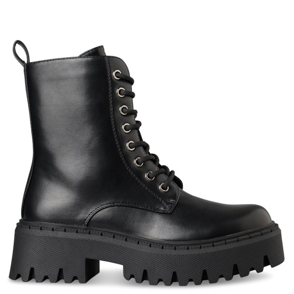 COMBAT BOOTS