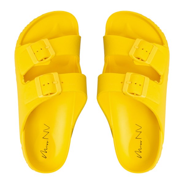  FLAT SANDALS 2025