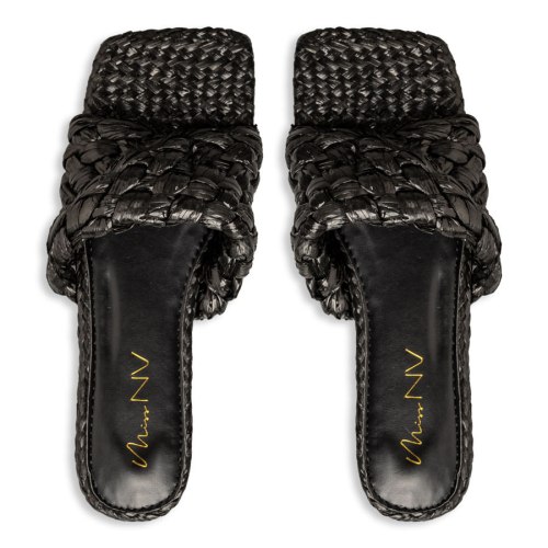  FLAT SANDALS 2025