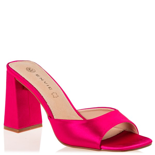 SQUARE TOE MULES φωτογραφία