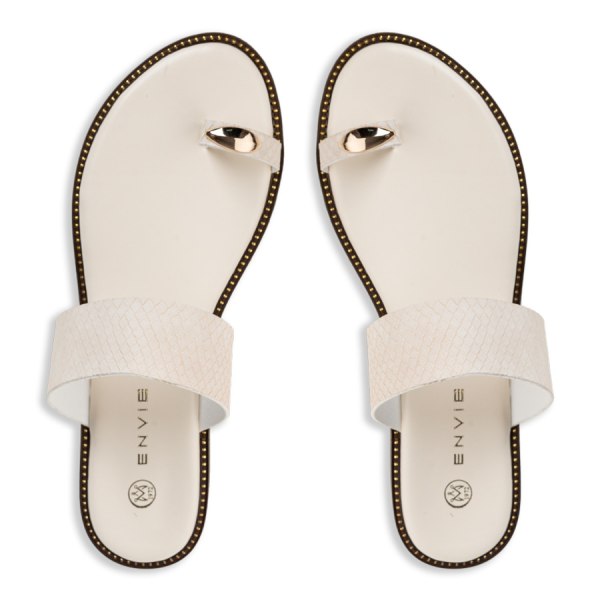  FLAT SANDALS 2025