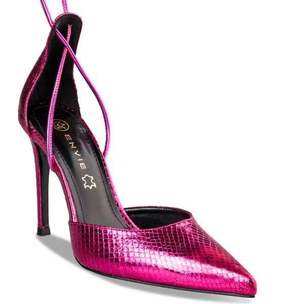 LACE UP PUMPS