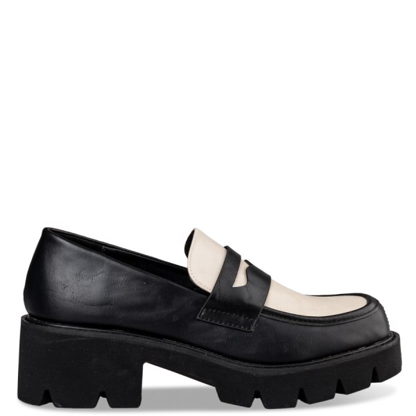  CHUNKY LOAFERS 2025