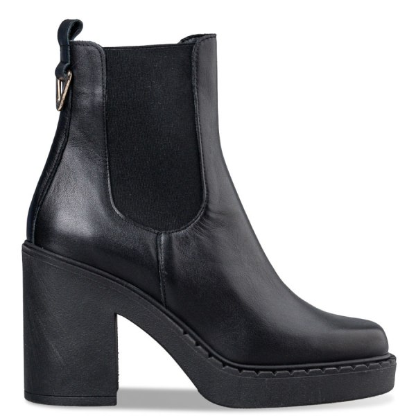  LEATHER BOOTIES 2025